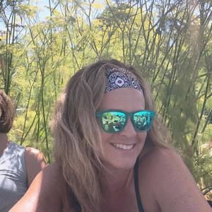 Meet your Posher, Casey